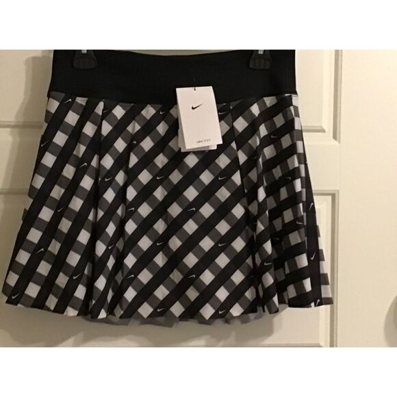 NEW NIKES Dri-FIT Club Women's Printed Tennis‎ Skirt Size XS DX1142-010 - Picture 1 of 2